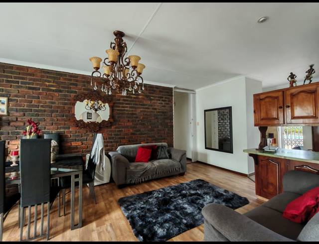 4 BEDROOM HOUSE FOR SALE IN THREE RIVERS EAST